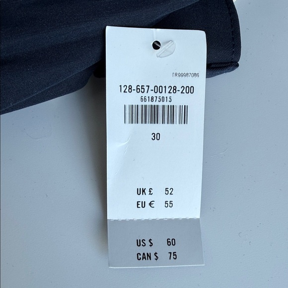 Abercrombie & Fitch Navy Performance Shorts – Size Small (30) – 7” Inseam - Picture 6 of 7